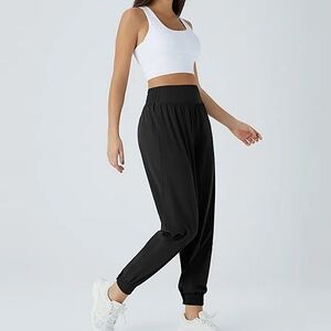 CLEAN Halara High Waisted Elastic Waistband Hiking Joggers